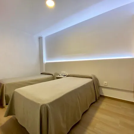 招待所 佩恩西玛尔旅馆 2*